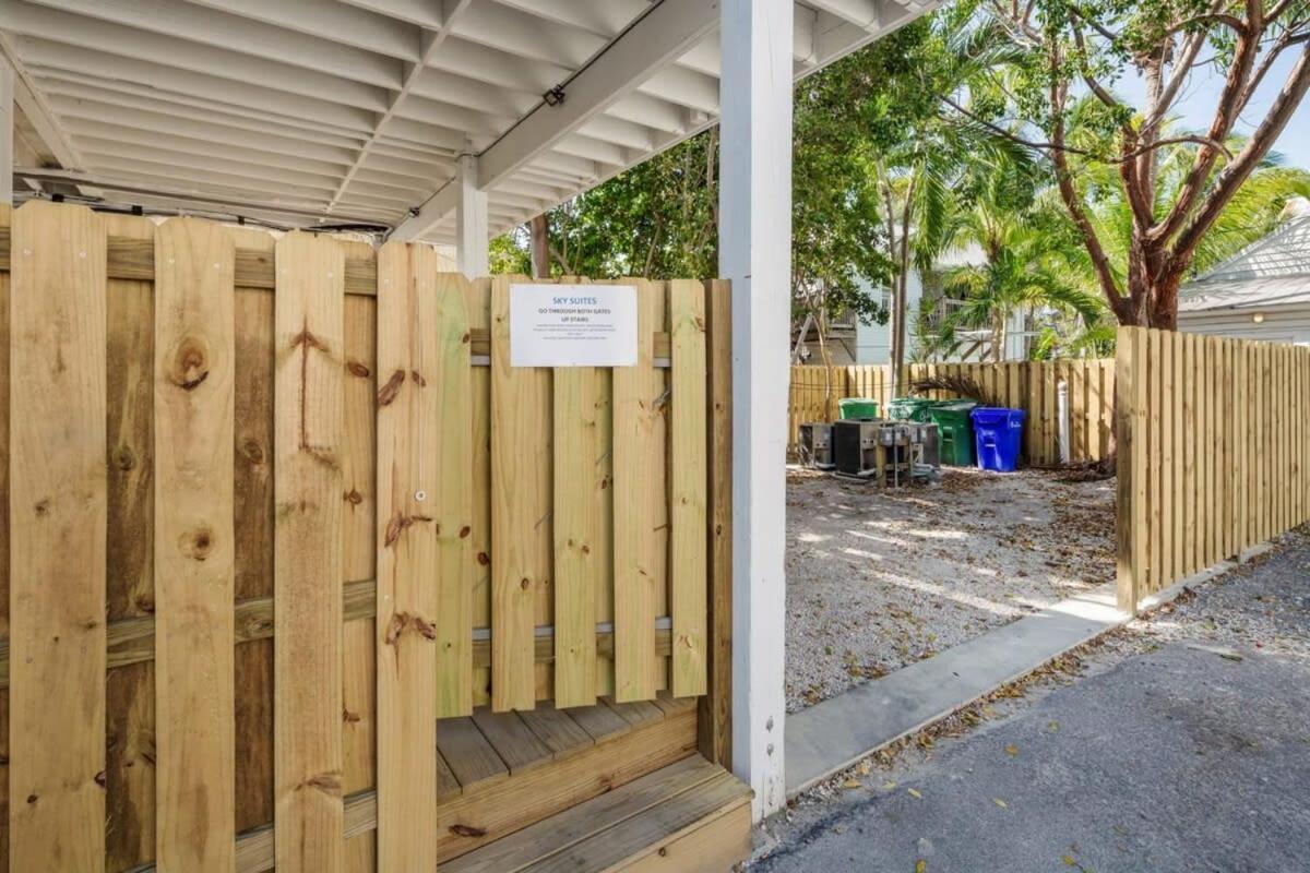 Cloud Suite On Duval Key West Esterno foto